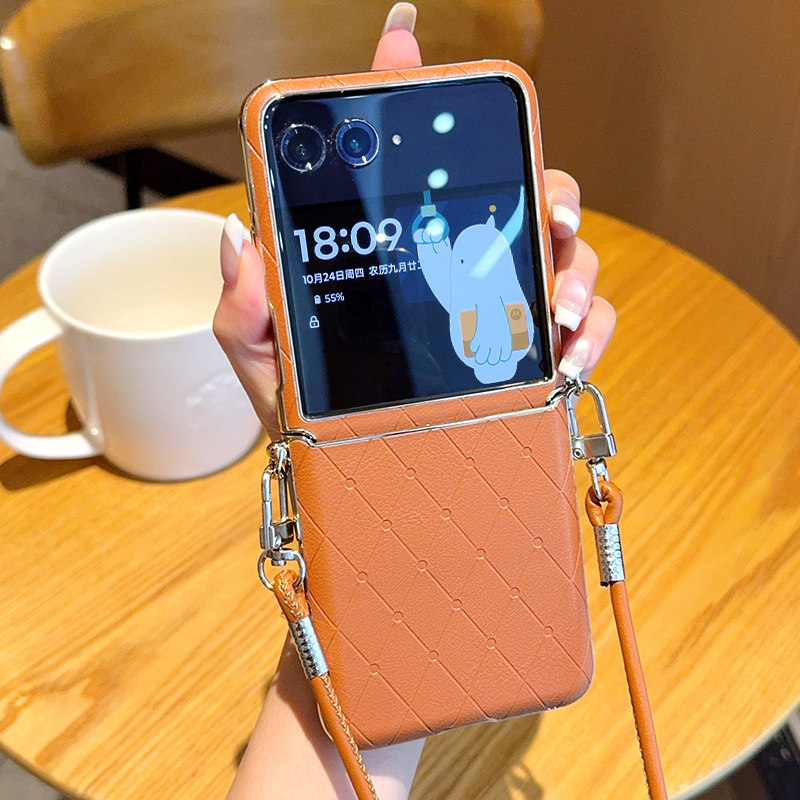 适用摩托罗拉razr50手机壳素皮Razr60pro新款小香风菱格纹斜跨背带长挂绳Razr50Ultra折叠屏铰链全包女保护套
