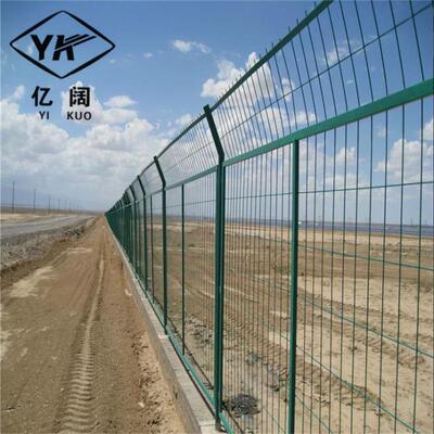 双围边丝护栏网 铁丝高公路防速护栏网 NHD圈围栏 地果园护栏网