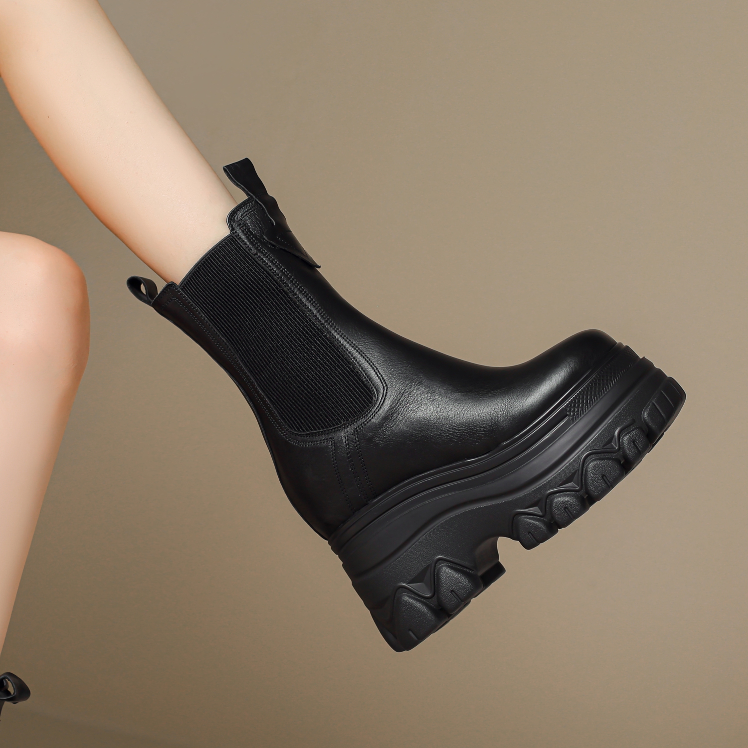 真皮内增高切尔西中筒靴加绒百搭