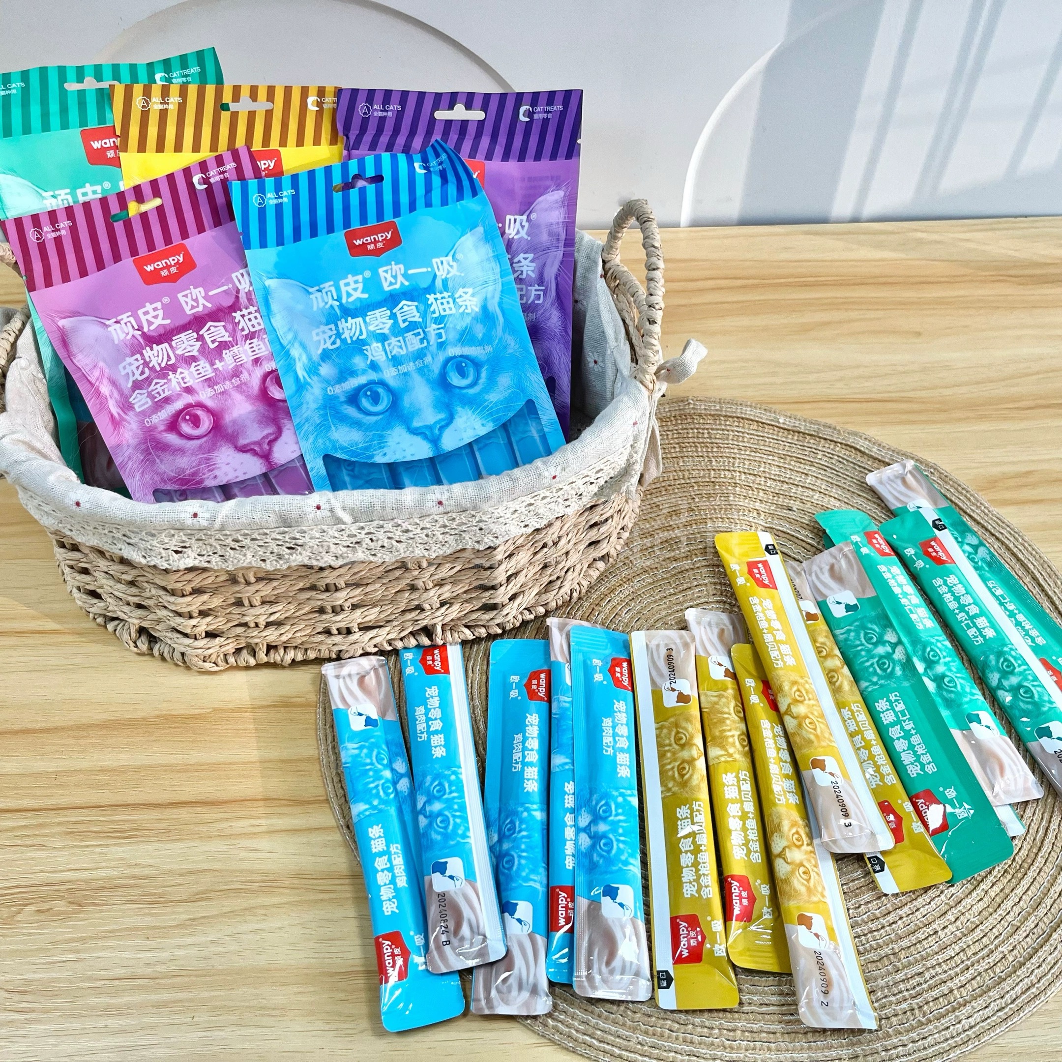 wanpy顽皮猫咪零食欧一吸猫条湿粮补水增肥营养猫罐头
