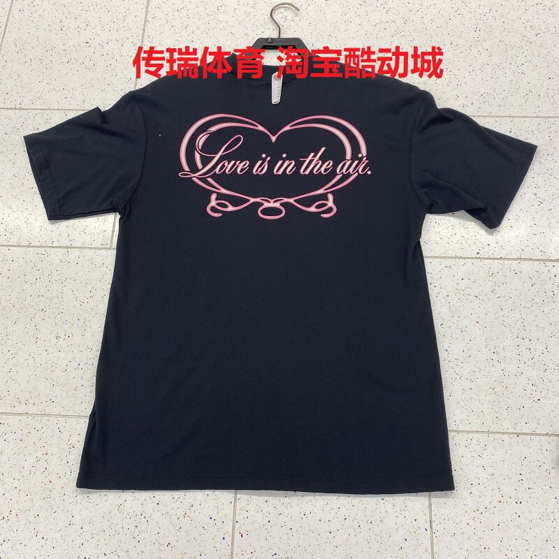 耐克/NIKE男子新款情侣运动宽松休闲情人节印花圆领短袖T恤IH1170