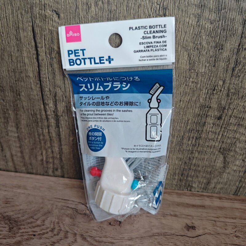 日本大创塑料瓶用清洁刷窗户槽沟清洁刷缝隙刷清理纱窗槽清洗工具