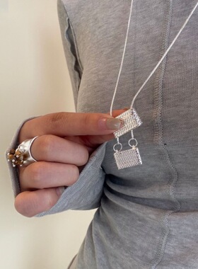 韩系ins风小众设计感编织包包吊坠项链女小众高级感毛衣链配饰