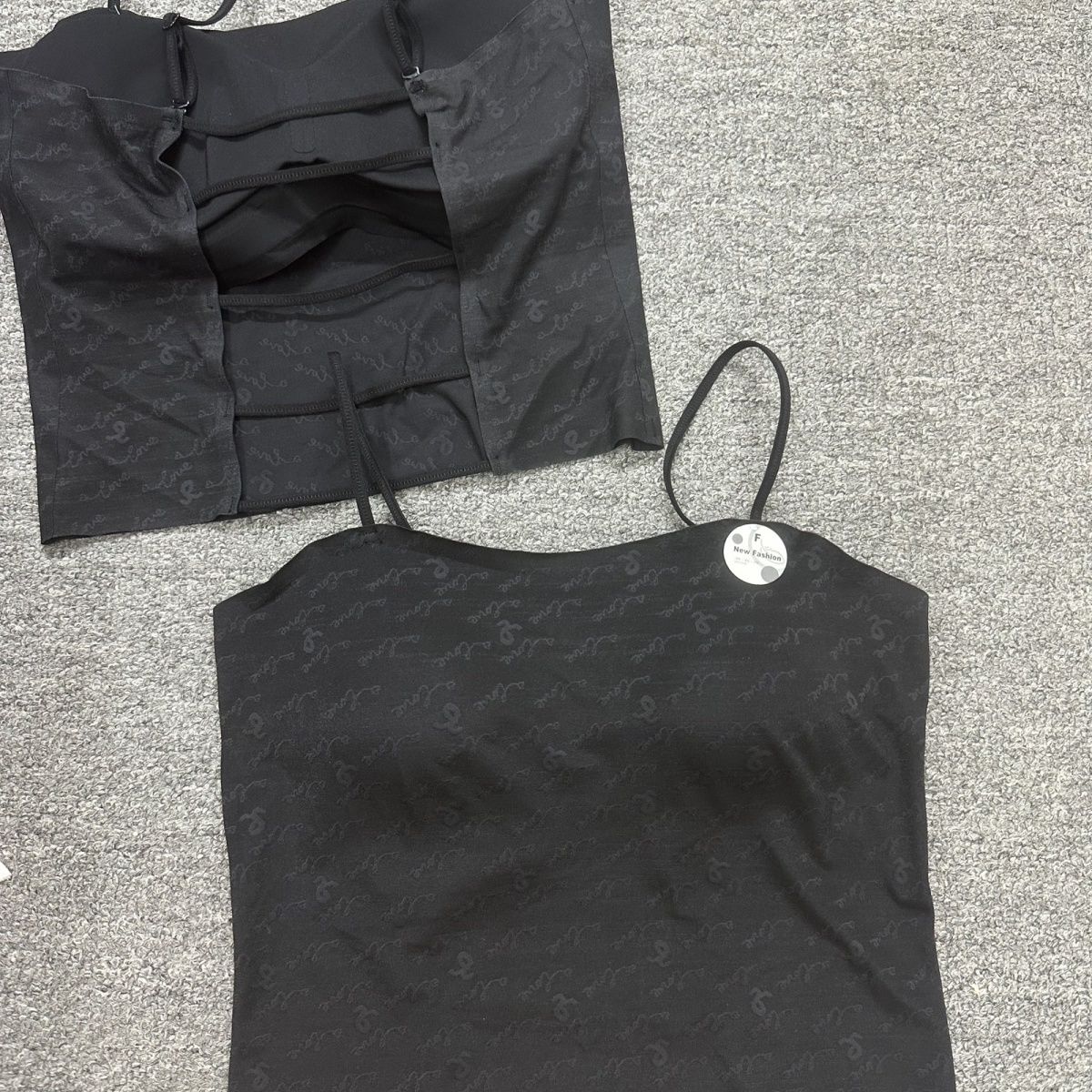 一字领露背吊带背心女内搭打底外穿文胸一体美背上衣带胸垫