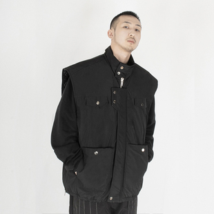 STREAMLET.CHEN 主线系列金属结构主义廓形夹棉宽松马甲棉衣 WEST