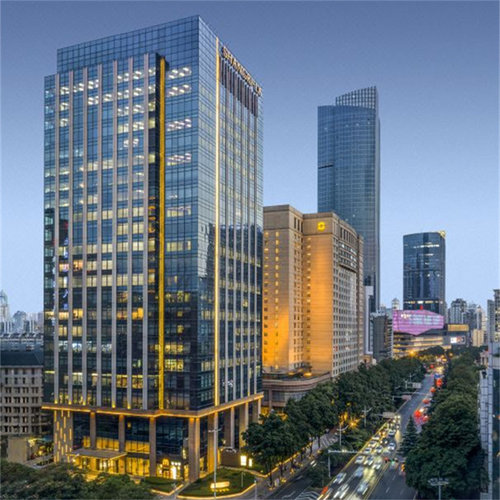 【位置优越】坐落于汉口核心地段，距离香港路地铁站约2分钟路程 【多房型可选】可选豪华房/豪华阁房型 【行政礼遇】豪华阁套餐享豪华阁贵宾廊行政礼遇，含傍晚鸡尾酒小食等 【官方保障】旗舰店品质保证，支持花呗囤货，不约可退