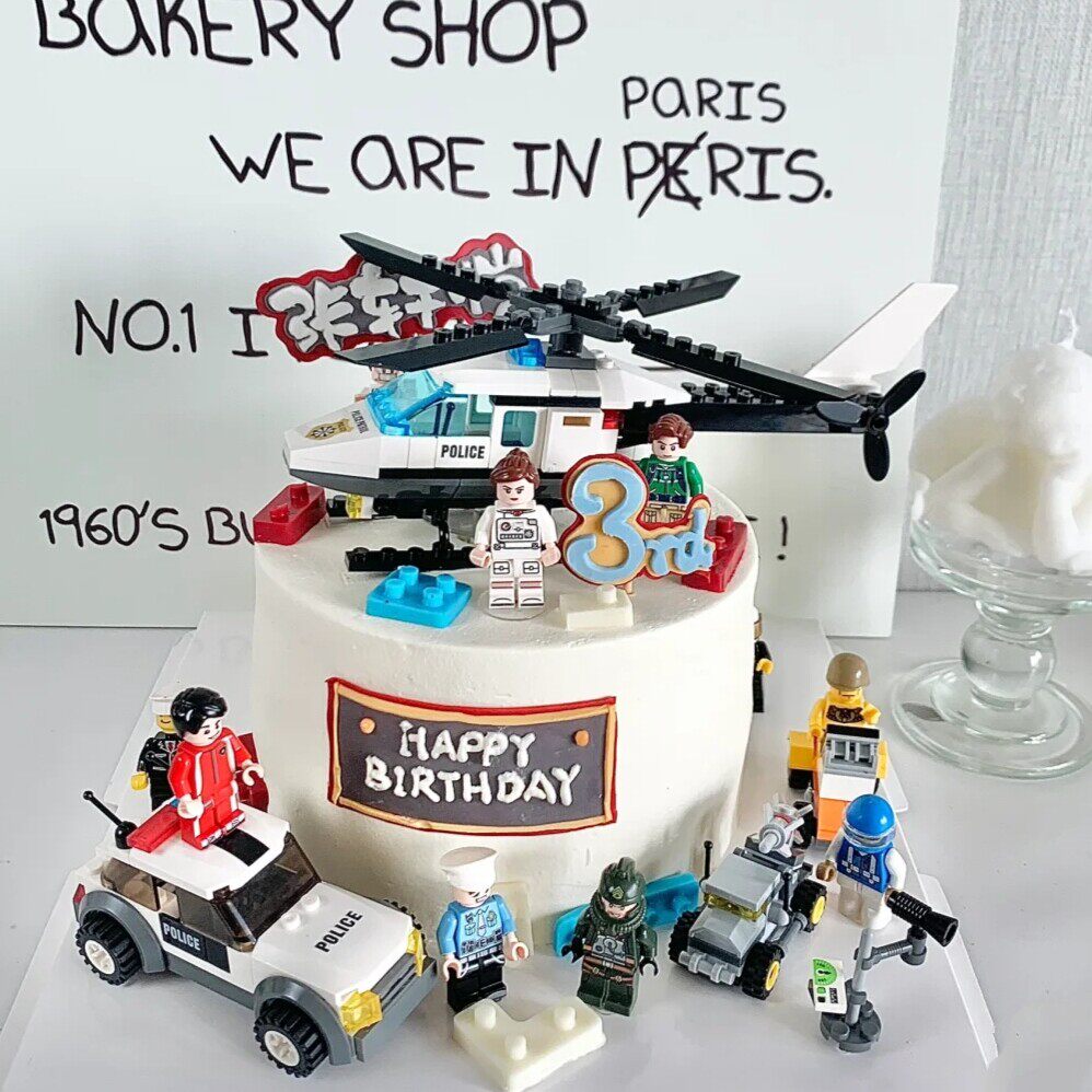 飞机积木摆件警车蛋糕装饰乐高男孩拼装人偶公仔生日网红配件模具