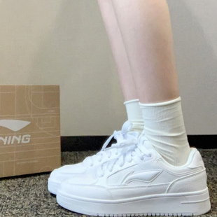 李宁板鞋女款小白鞋冬季新款皮面厚度潮流休闲鞋学生运动鞋子