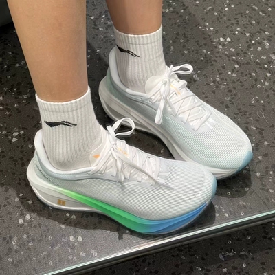 李宁跑步鞋女款飞电5C