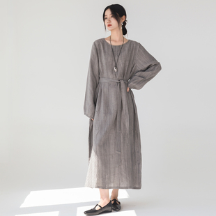高級(jí)灰肌理感秋款 顯瘦褶皺文藝長(zhǎng)裙女 袍子連衣裙原創(chuàng)設(shè)計(jì)寬松大碼