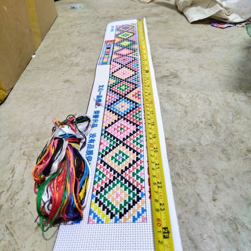 青苹果十字绣满绣背带狗牙布条民族风情新款印花三根绣中格布料