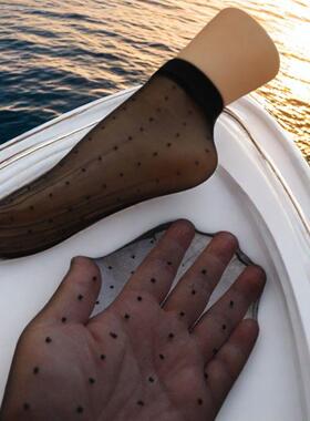 夏季女短款百搭波点黑丝袜女超薄款防勾丝高透肉黑色黑点点短袜子