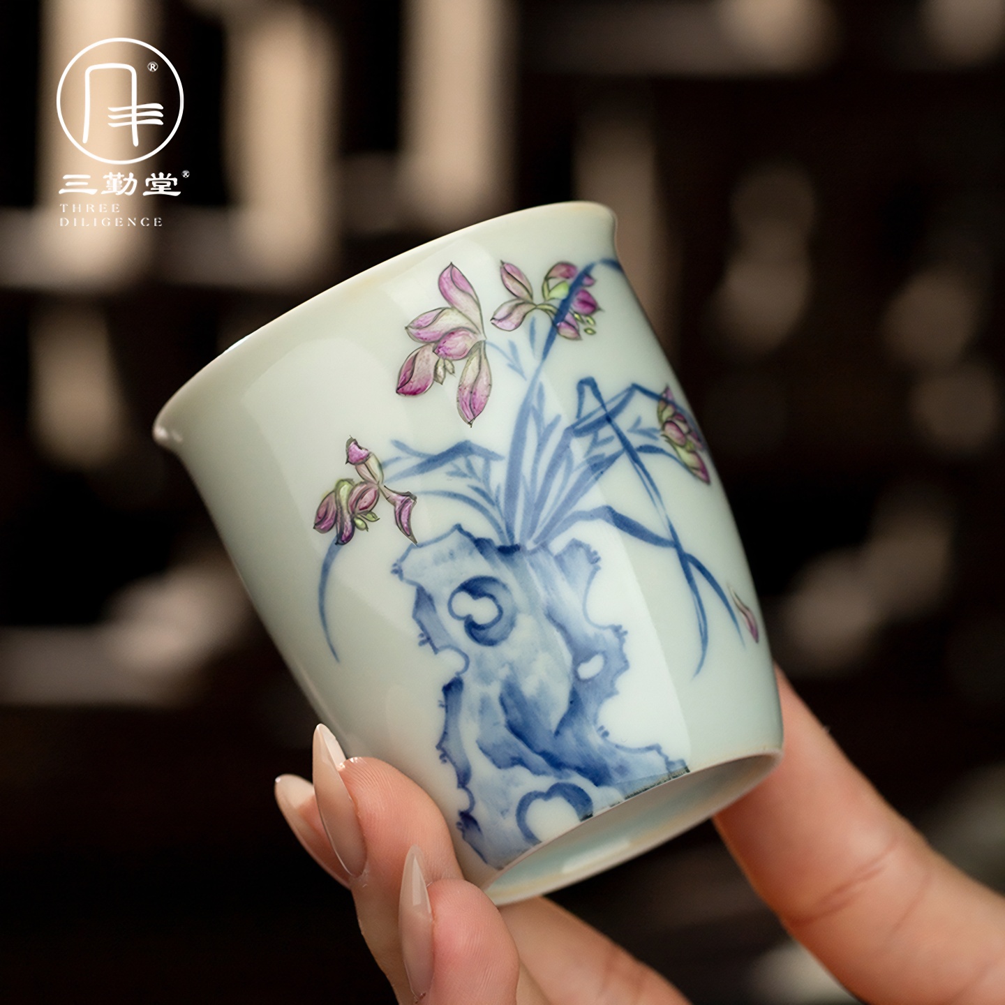 三勤堂粉彩手绘陶瓷闻香杯