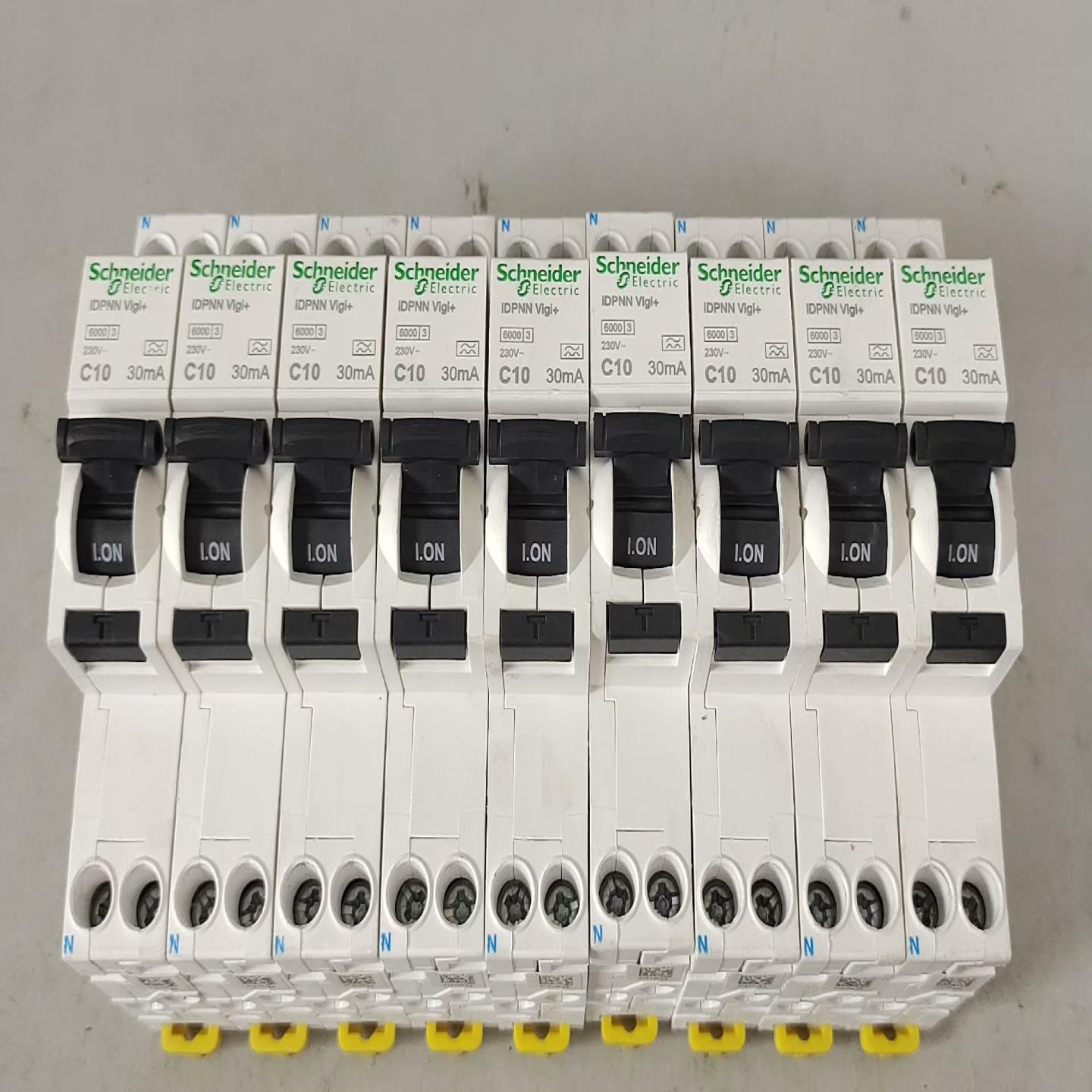 （请询价）正品原装施耐德小型断路器1P+N-C10A规格型号IDP