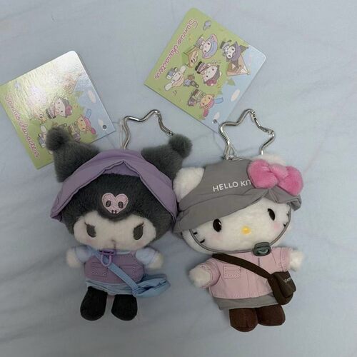 正版三丽鸥春日露营毛绒包挂件hellokitty美乐蒂库洛米徒步背包