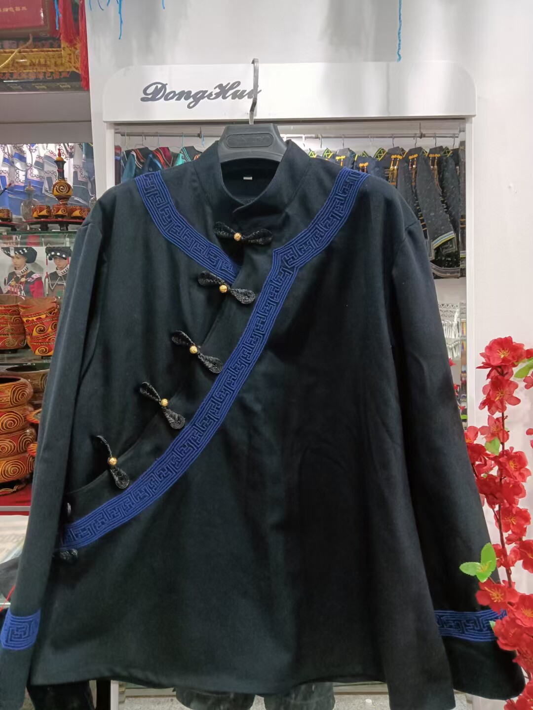 藏族服装男西藏服男士民族风服饰舞台演出服藏式舞蹈表演服