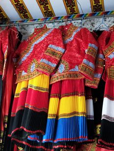 包邮 凉山彝族儿童服装 中大童女童裙子套装 民族特色风格 演出服套装