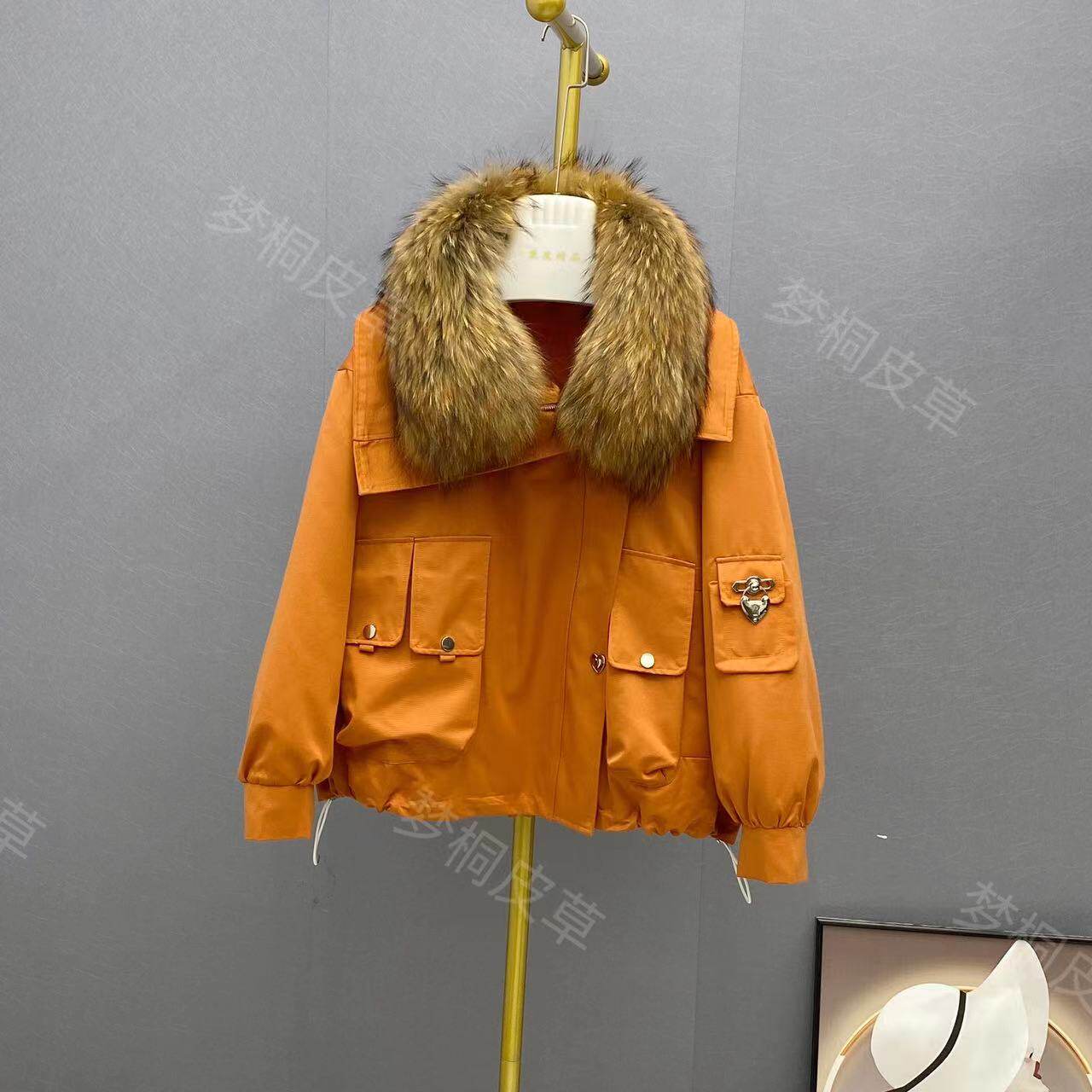 巴黎恋人新款派克服女短款