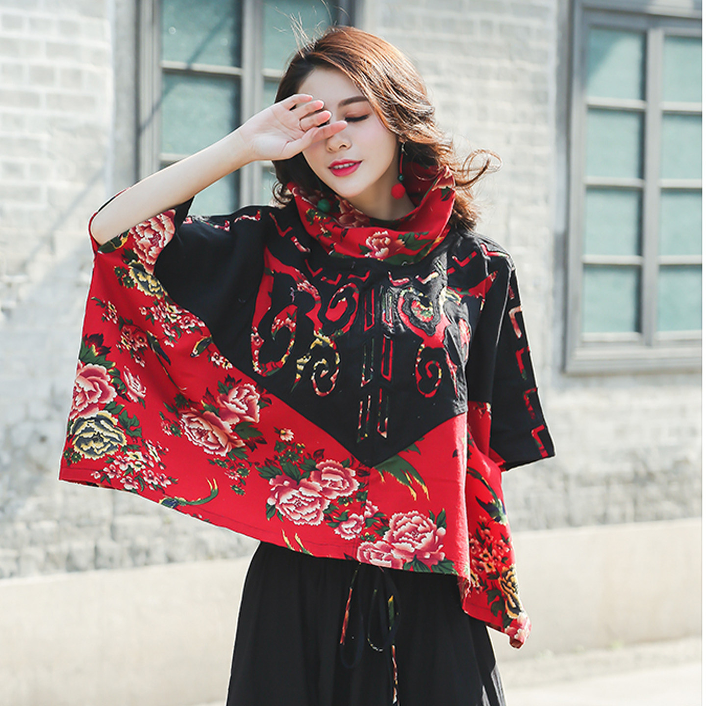 春秋大码胖妹妹麻棉民族风蝙蝠衫斗篷上衣绣花拼接堆堆领短外套女