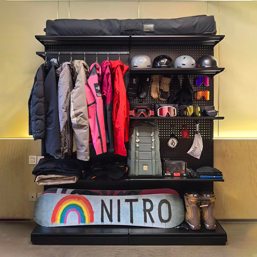 洞洞板装备墙徒步户外展示架落地爬山滑雪登山露营收纳置物架