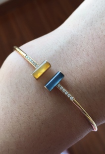 【赏】木易日辰 天然翡翠A货冰黄+冰蓝长条18k金钻石双T弹力手镯