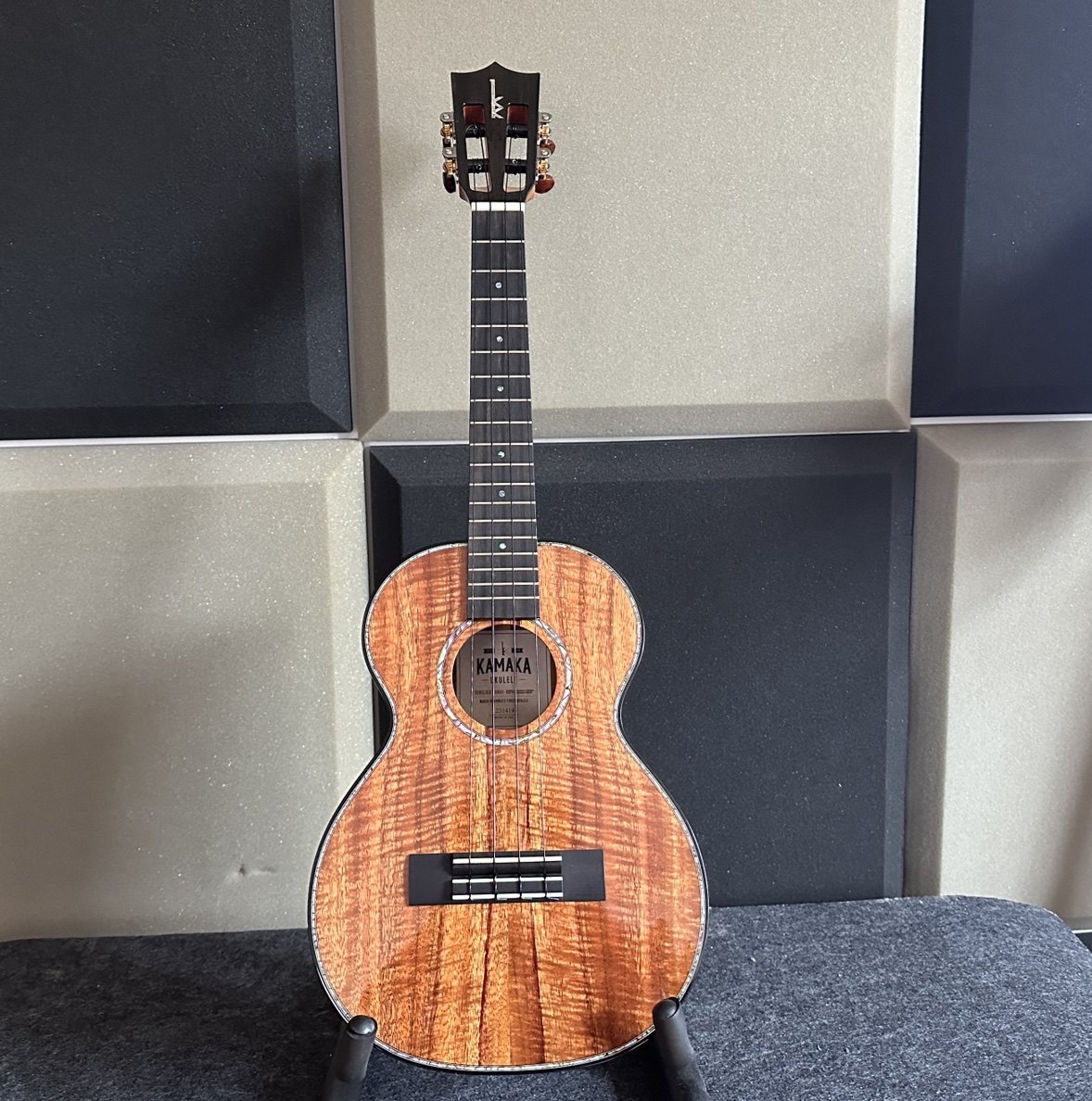 kamaka hf3d2i夏威夷相思木全单26寸尤克里里