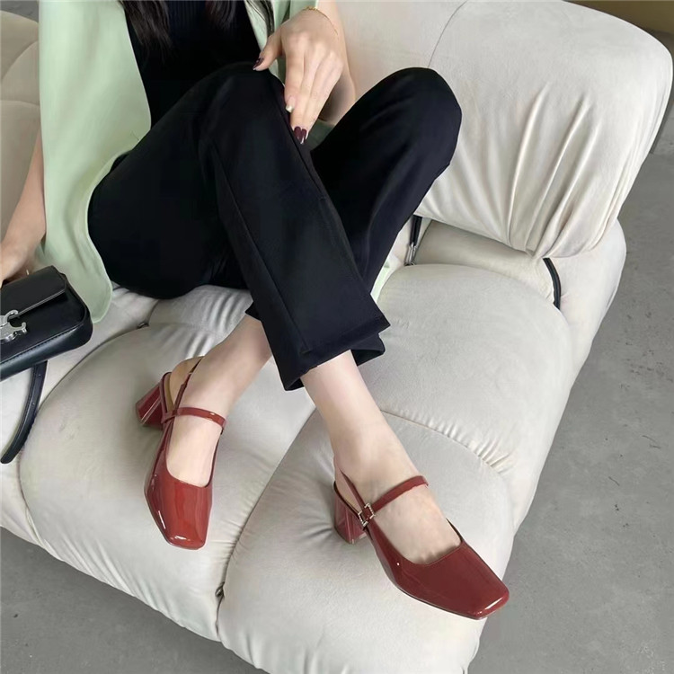 方头玛丽珍单鞋女2023年夏季韩版日常扣带浅口高跟粗跟一字带凉鞋