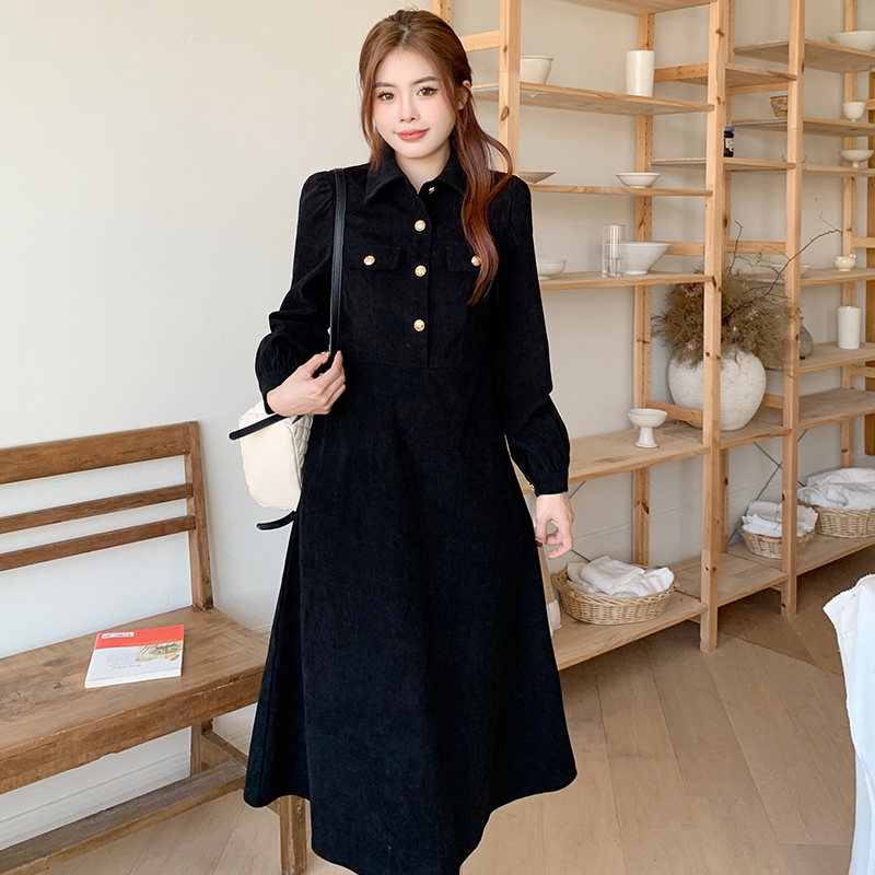 大码女装法式复古长袖灯芯绒连衣裙女2026秋冬胖妹妹显瘦遮肚长裙
