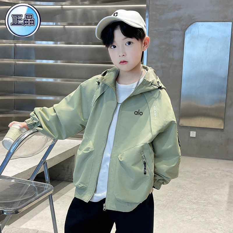 品牌正品男童春装外套2026新款春秋款中大儿童连帽风衣男孩冲锋衣