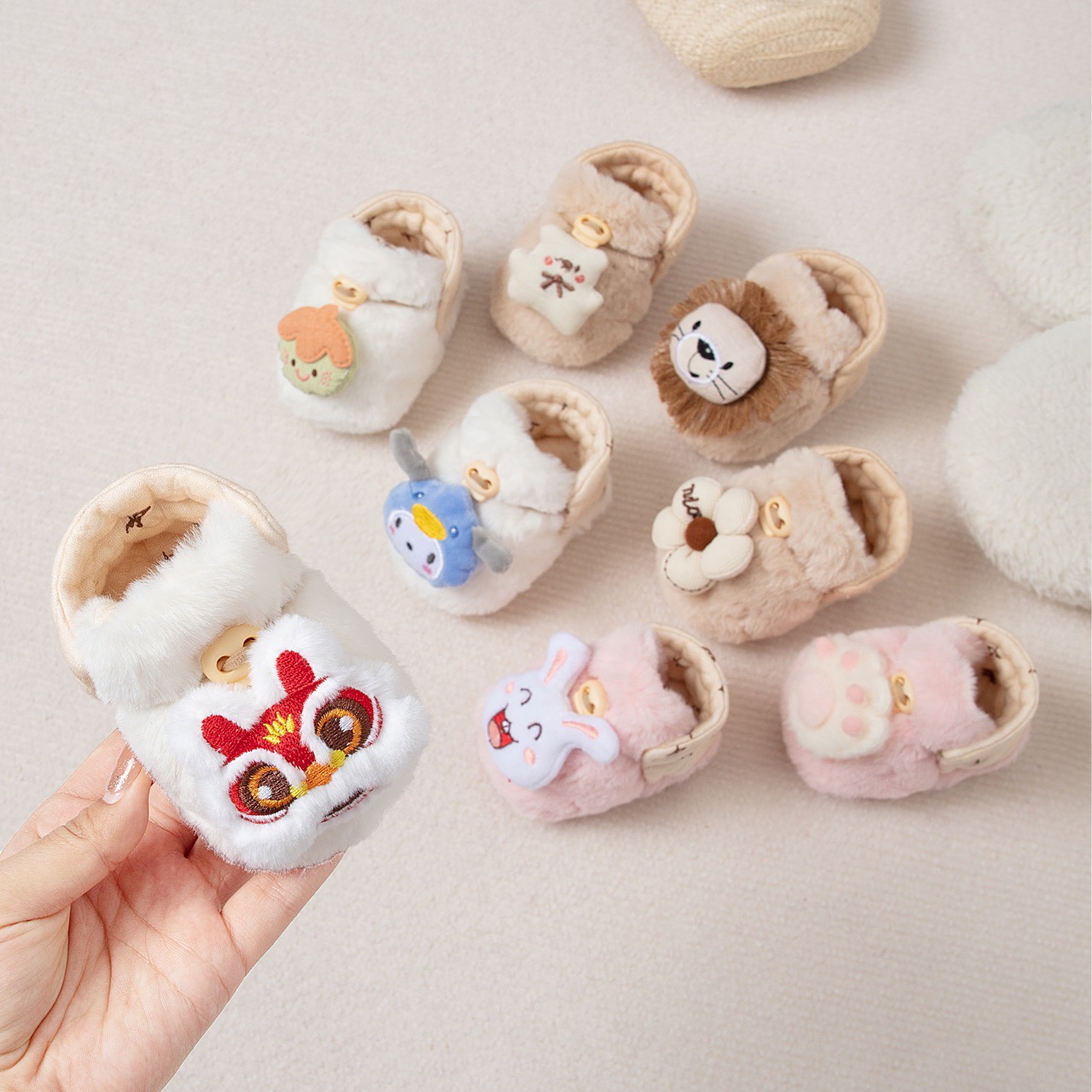 0-1岁新生婴儿秋冬鞋子宝宝保暖防掉软底加绒加厚学步棉鞋不掉鞋2