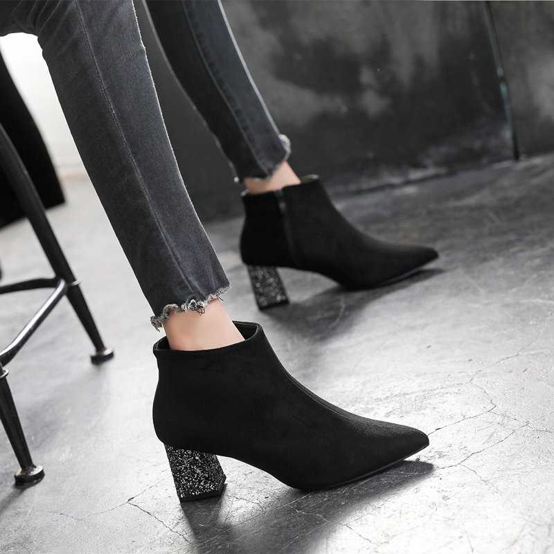 小码靴子313233高跟马丁靴尖头黑色百搭单靴粗跟大码短靴女41一43