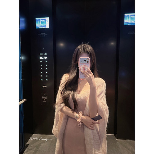 CHU小初/美女感很浓的披肩/粉调奶茶色 柔软婴驼绒 舒适且实用