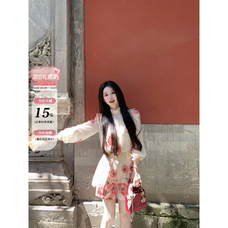 【清仓】明媚美学/z1m早秋新作 红色花卉衬衫短裤套装