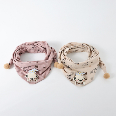 秋冬新款宝宝卡通三角巾防风保暖