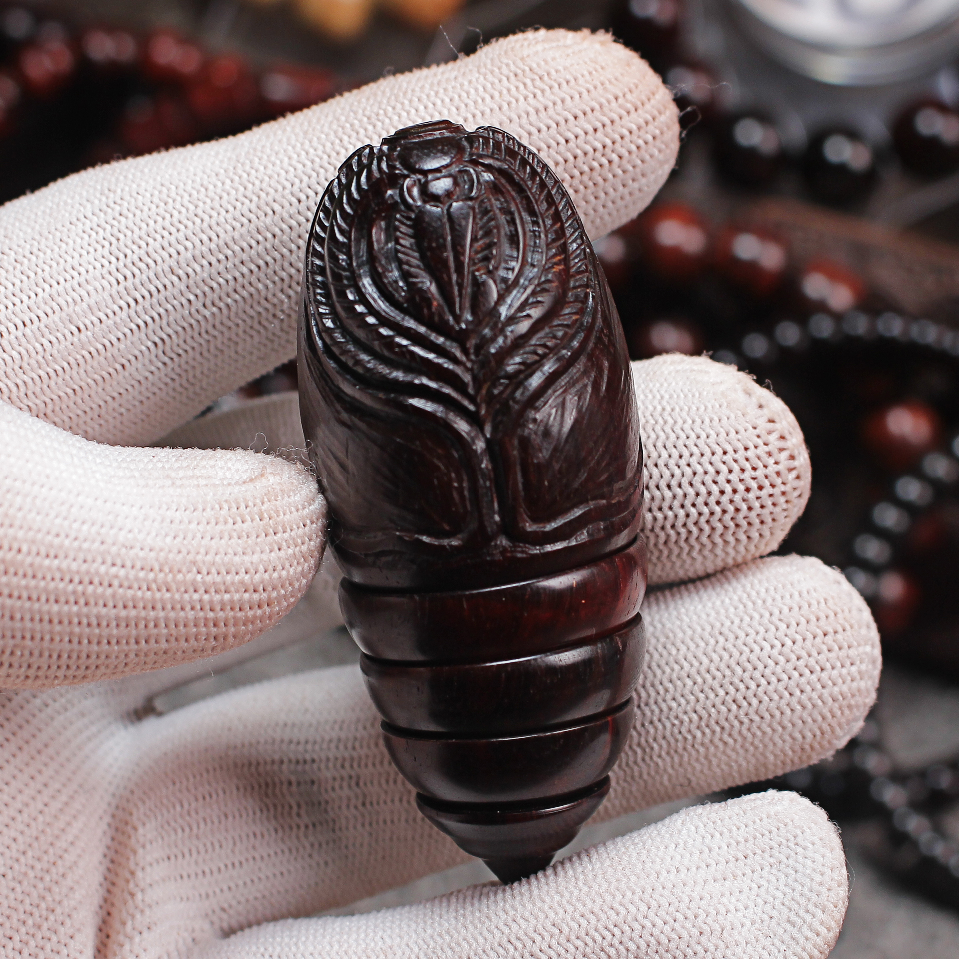 蝉蛹手把件印度小叶紫檀老料手工雕刻蚕蛹把件拆房老料高油密