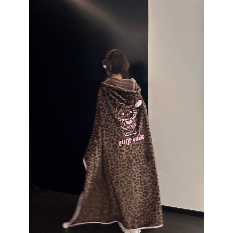 【现货】Hellokitty豹纹披肩斗篷睡衣冬季女款2025新款家居服睡袍