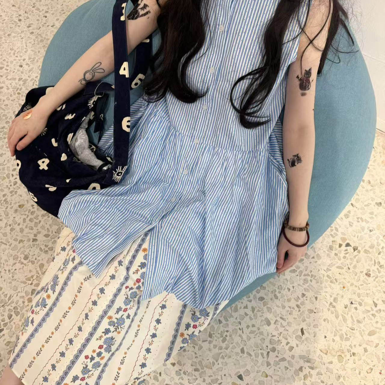 4video小个子天蓝色吊带半身裙