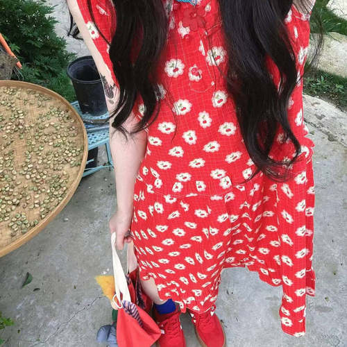 4video小个子红色复古碎花连衣裙