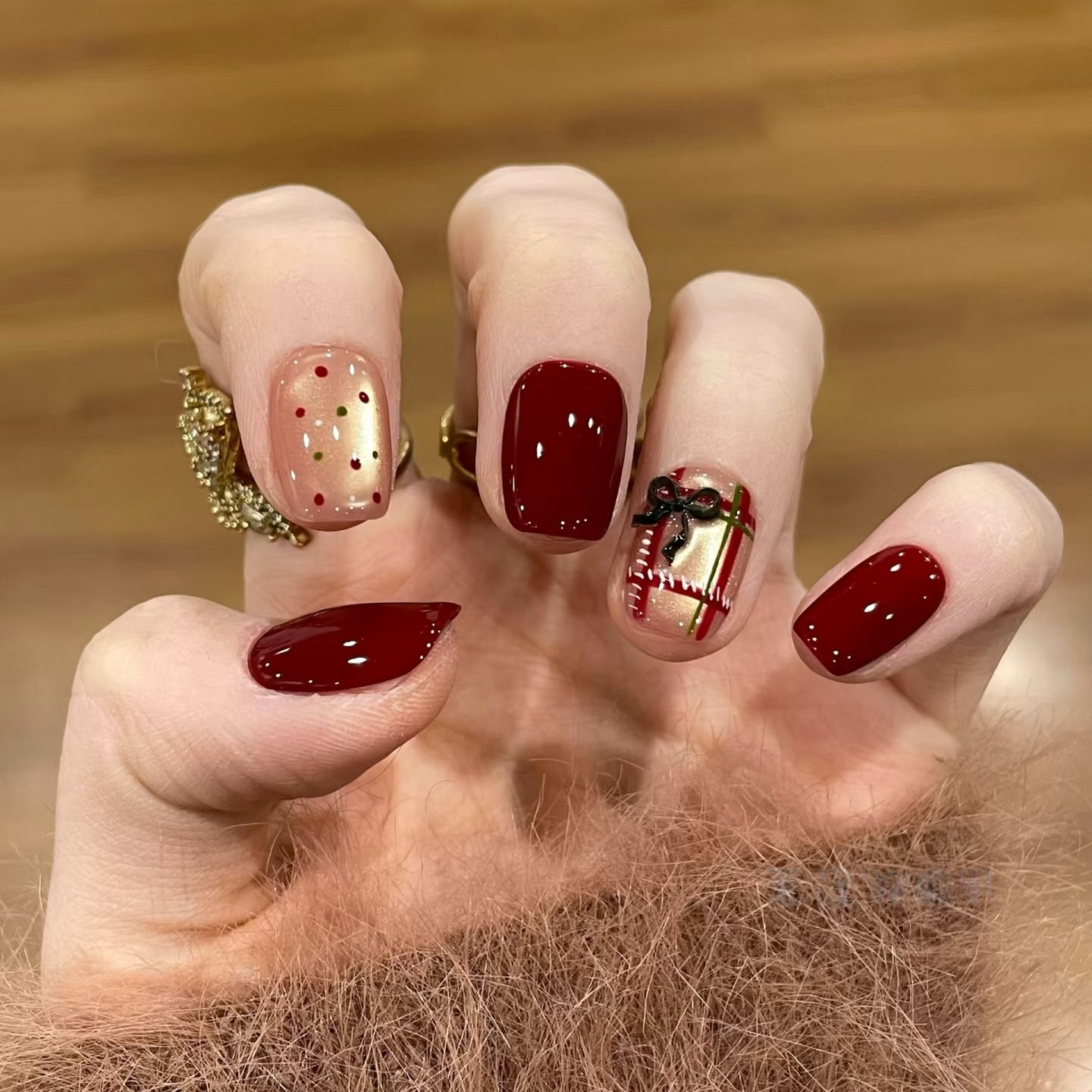 新年格纹纯手工穿戴甲马年新款可爱手绘蝴蝶结猫眼喜庆红色美甲贴,彩妆/香水/美妆工具,穿戴甲/甲片,淘宝优惠券,粉丝福利购,淘宝优惠卷