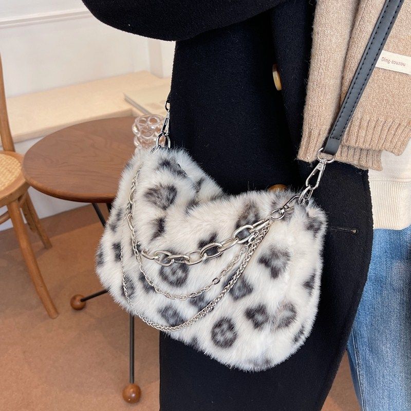 高级感手提包毛绒时尚潮流小