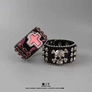 镶钻酒红色朋克骷髅十字架手环小众轻奢千禧甜酷y2k亚文化手链潮