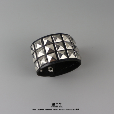 铆钉皮质宽手环情侣配饰品手链