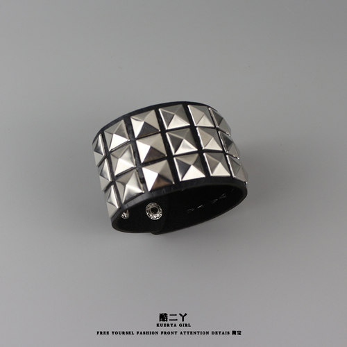 铆钉皮质宽手环情侣配饰品手链