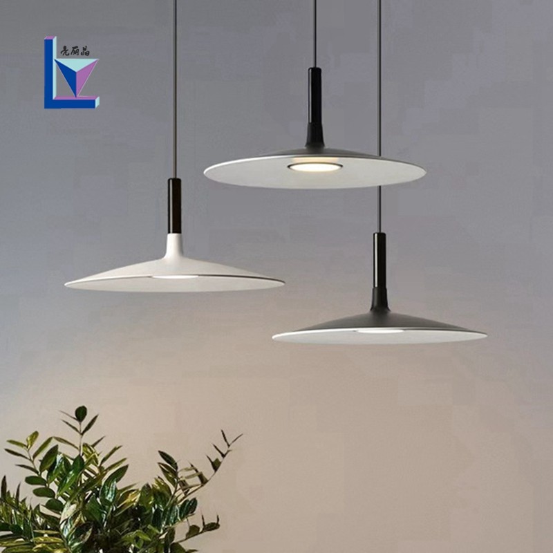现代极简餐厅吊灯火锅店餐桌餐饮饭店创意商用吧台灯铁艺飞碟灯具