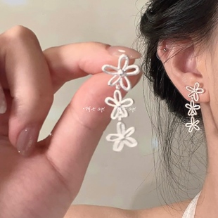 阿七 清冷感长款流苏镂空花朵耳环气质小众个性温柔气质耳钉耳夹