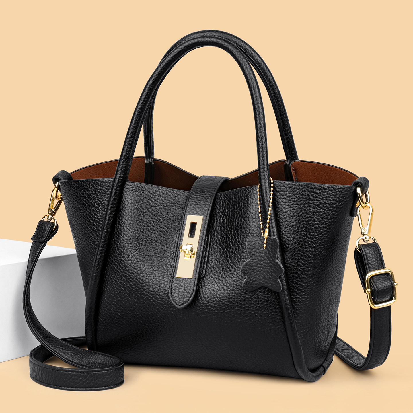 真皮女包2026新款百搭单肩斜挎包妈妈包通勤女士背包软皮包手提包