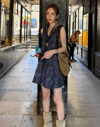 博主NaNa同款mesi 26SS蕾丝花边深V领连衣裙花边吊带夏季新款短裙