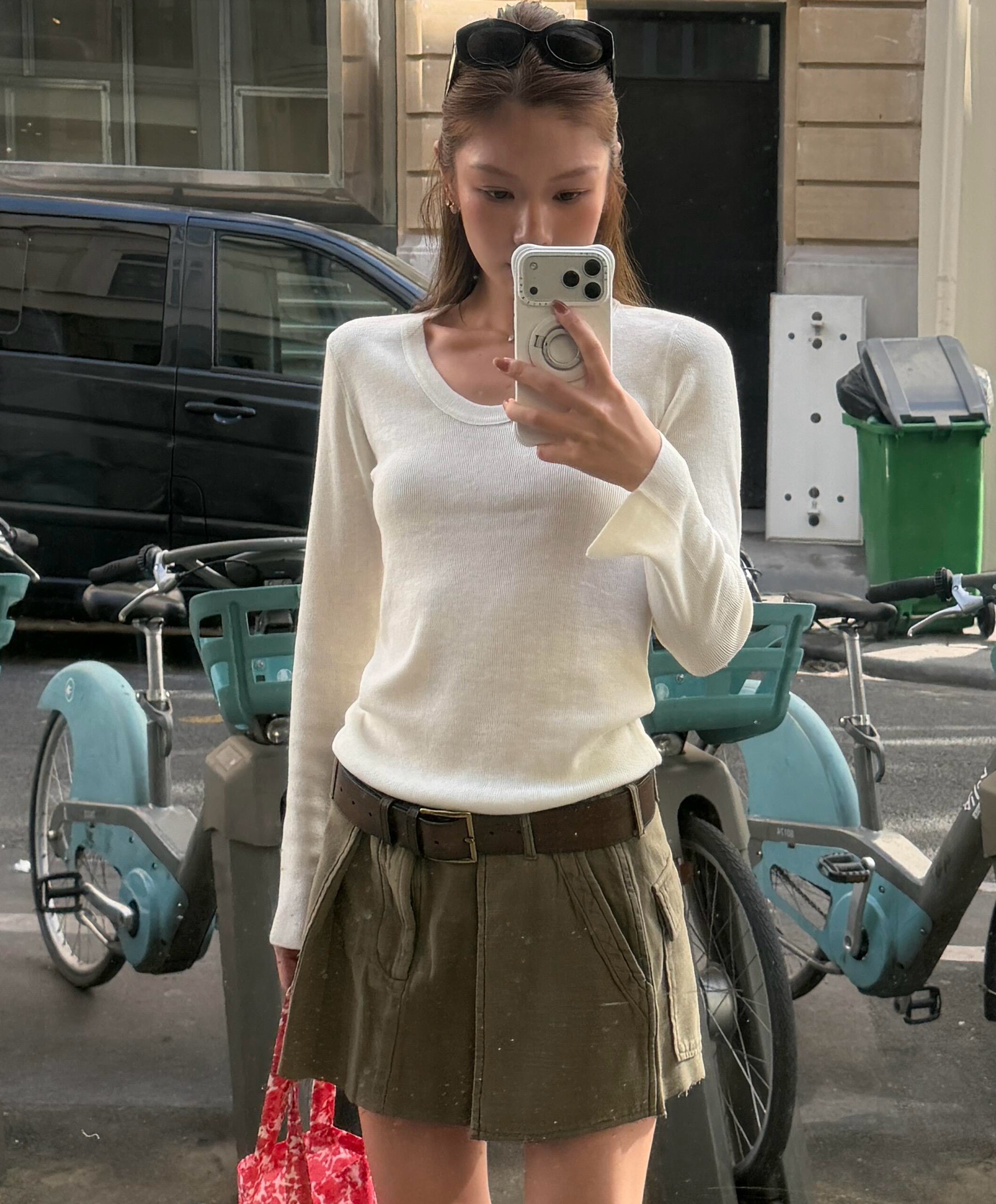 博主NaNa同款羊毛U领万能打底衫女修身显瘦微喇开叉长袖针织上衣