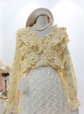 法式复古荷叶边高级定制上衣2025秋冬碎花洋气时尚V领花衫衬衫女