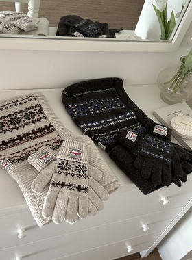 费尔岛风红色毛线围巾手套女冬2025新款羊毛骑行通勤保暖套装